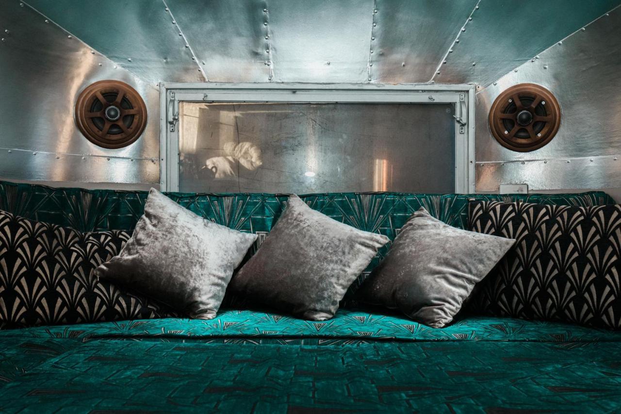 Silver Airstream Glamping & Rental Чичестер Экстерьер фото