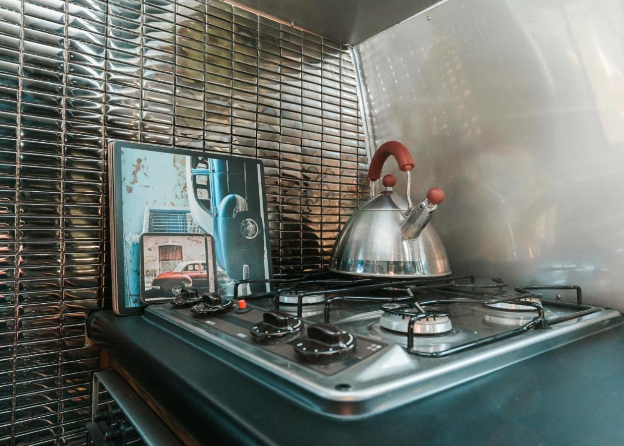 Silver Airstream Glamping & Rental Чичестер Экстерьер фото
