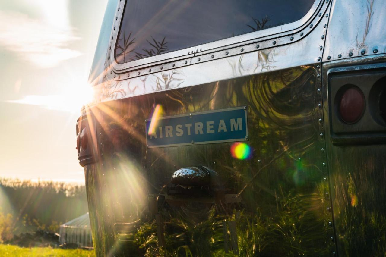 Silver Airstream Glamping & Rental Чичестер Экстерьер фото