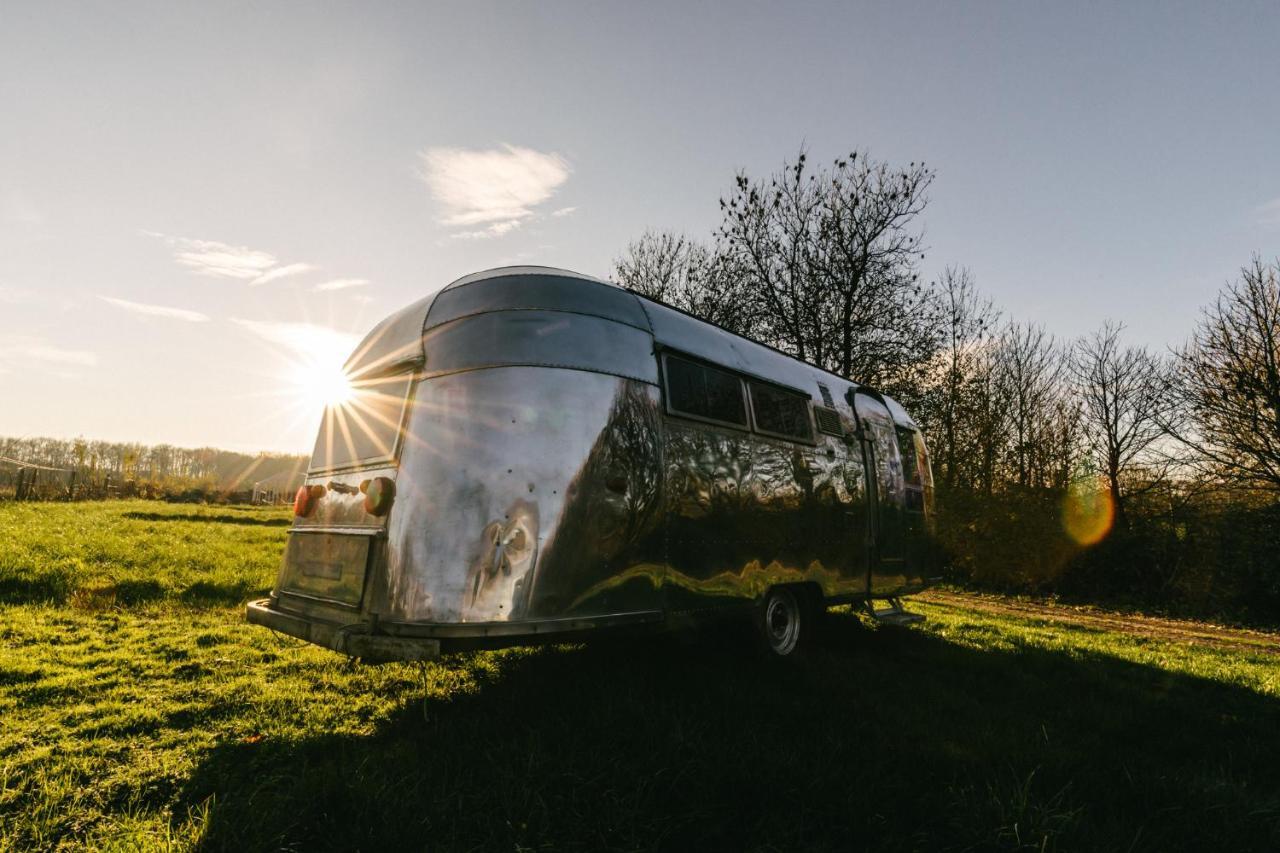 Silver Airstream Glamping & Rental Чичестер Экстерьер фото