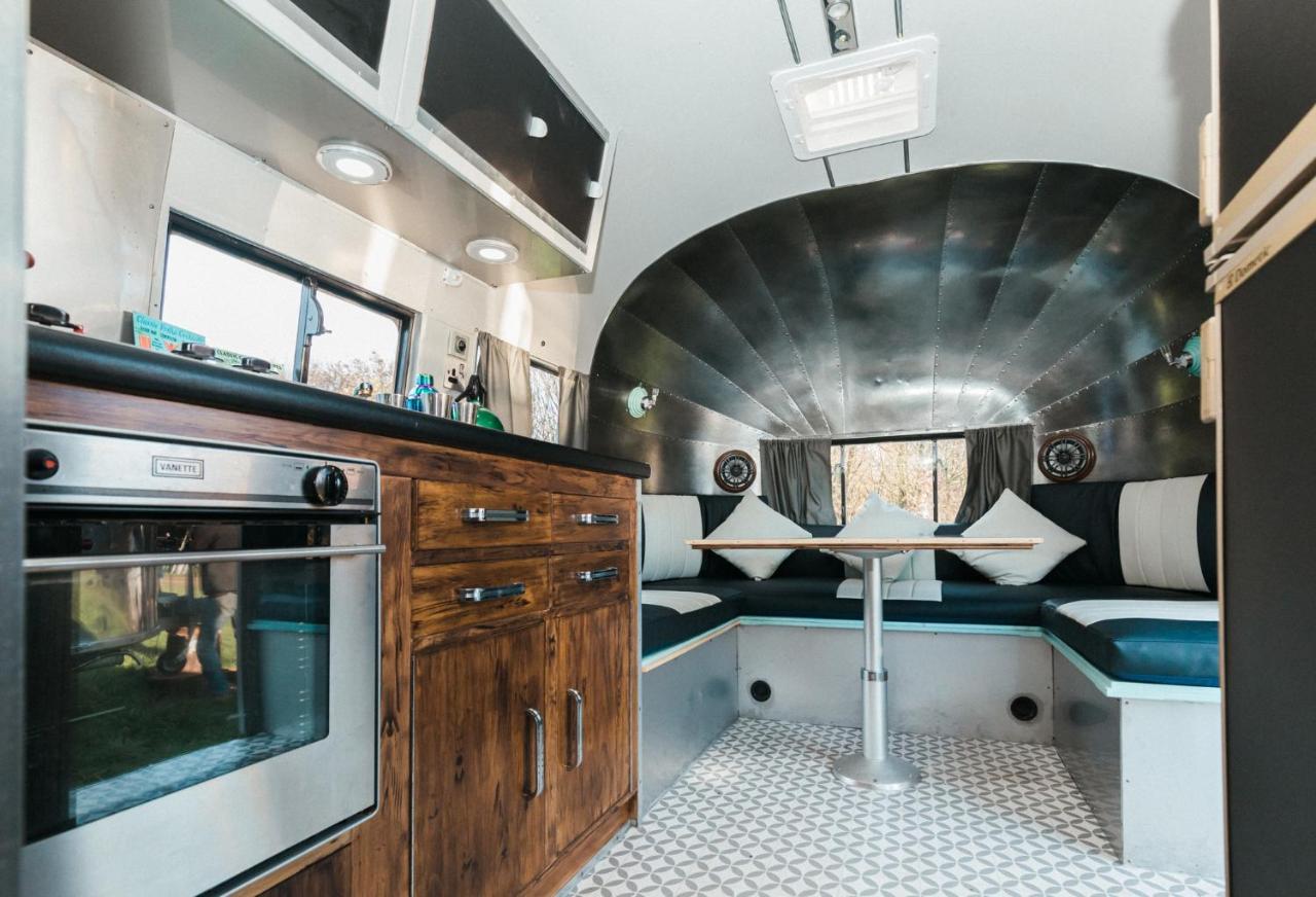 Silver Airstream Glamping & Rental Чичестер Экстерьер фото