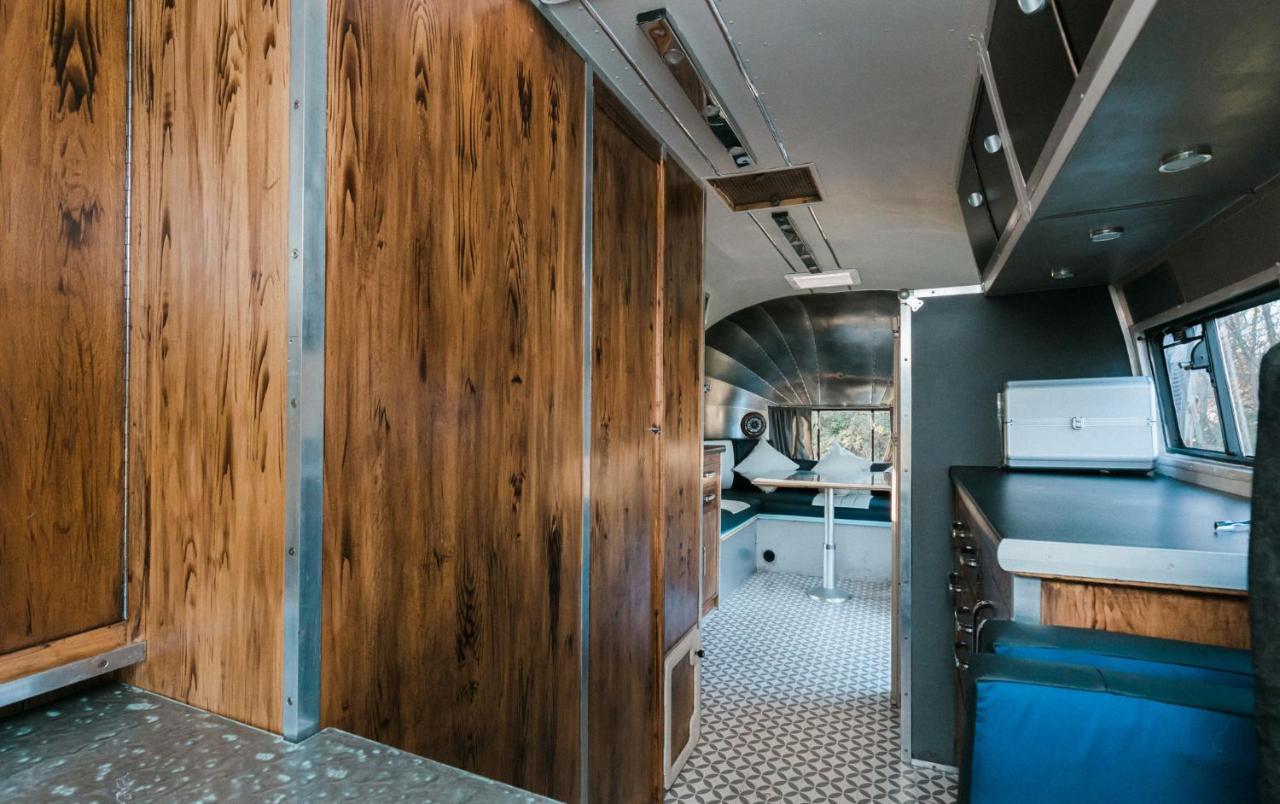 Silver Airstream Glamping & Rental Чичестер Экстерьер фото