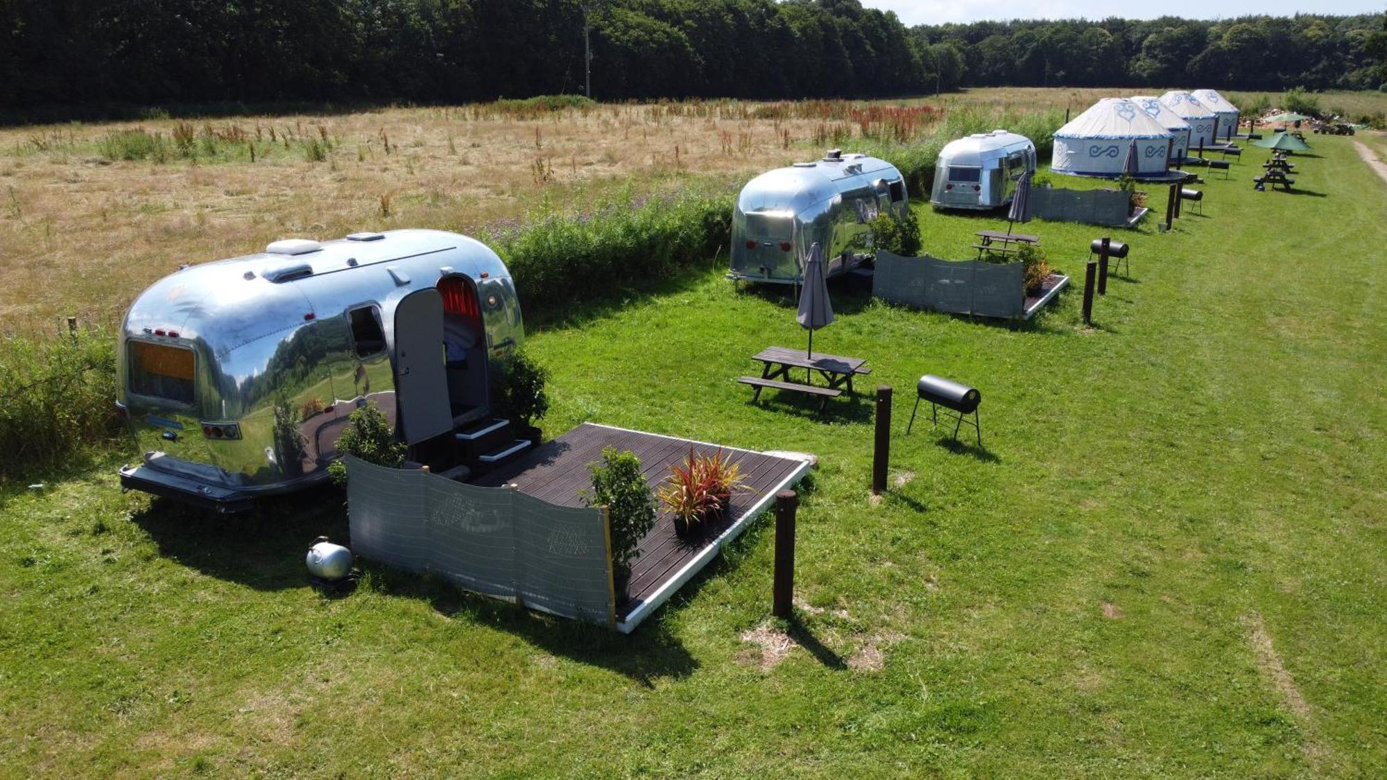 Silver Airstream Glamping & Rental Чичестер Экстерьер фото